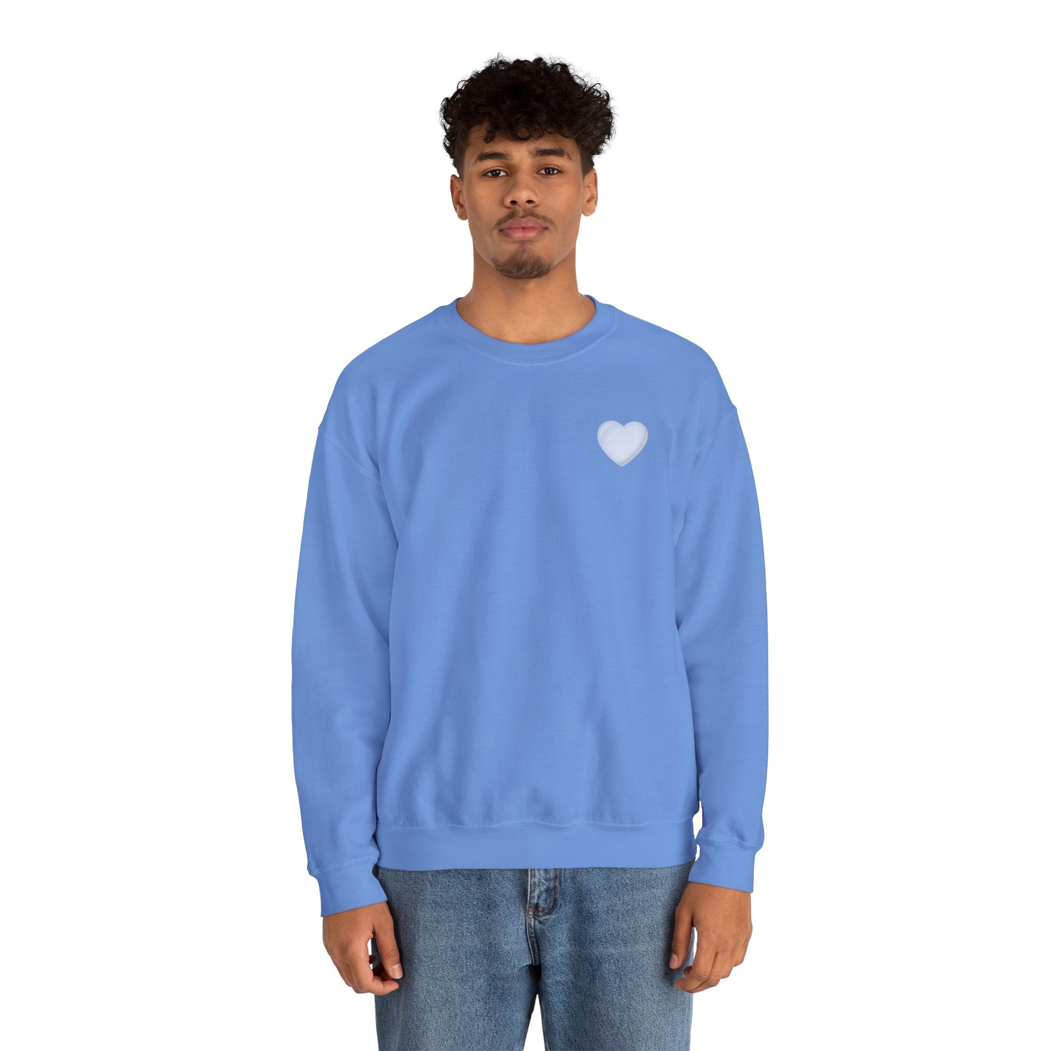 Crewneck Sweatshirt — 'Dios nunca falla' Script Heart Spiritual Pullover