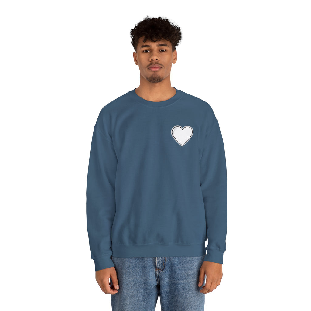 Crewneck Sweatshirt Minimal Heart Graphic with Spanish Proverbs Text