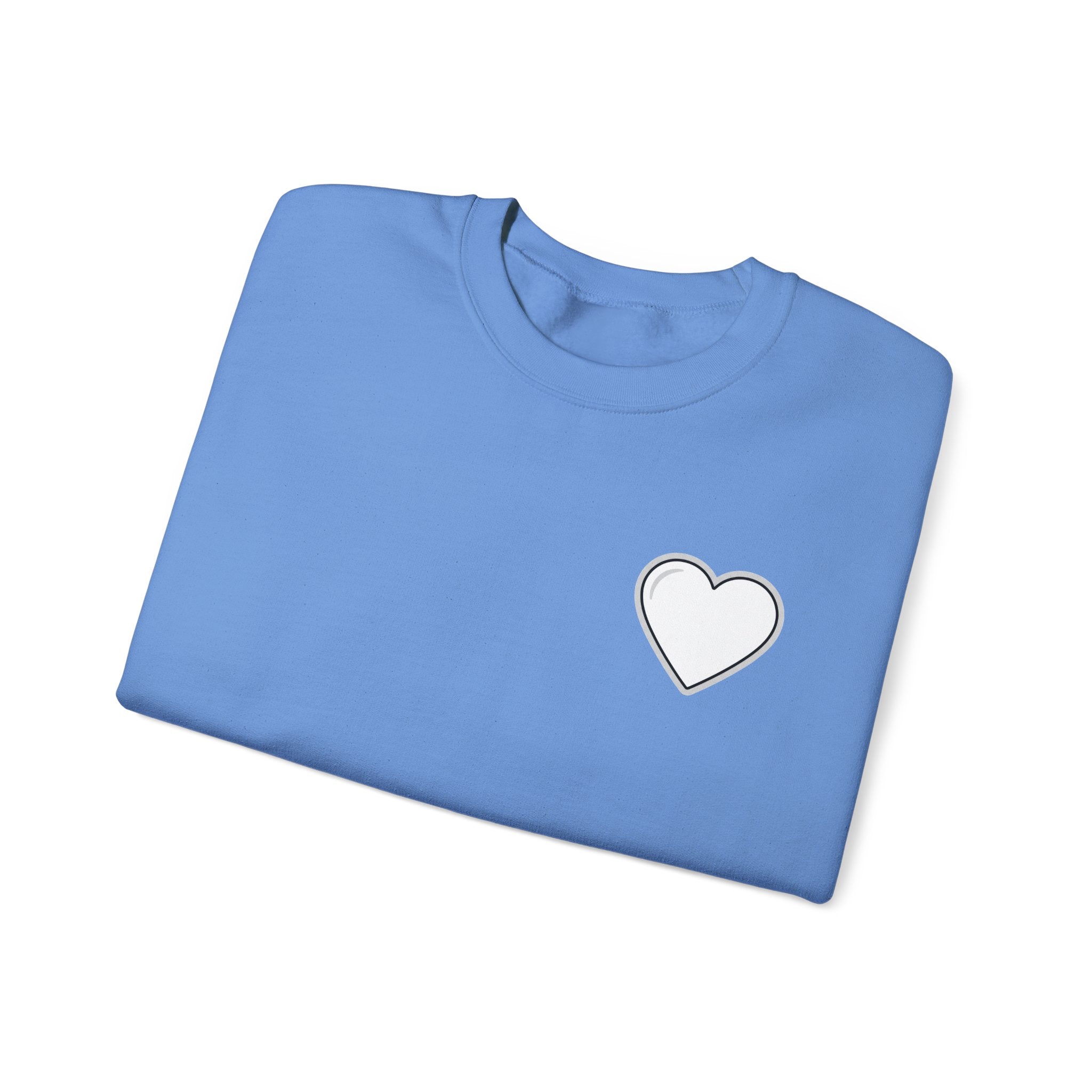 Crewneck Sweatshirt Minimal Heart Graphic with Spanish Proverbs Text